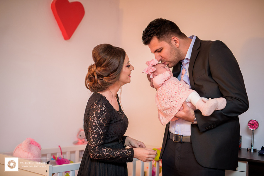 fotograf-botez-craiova-valentin-ieremiea-sedinta-foto-bebe-roberta-maria-06