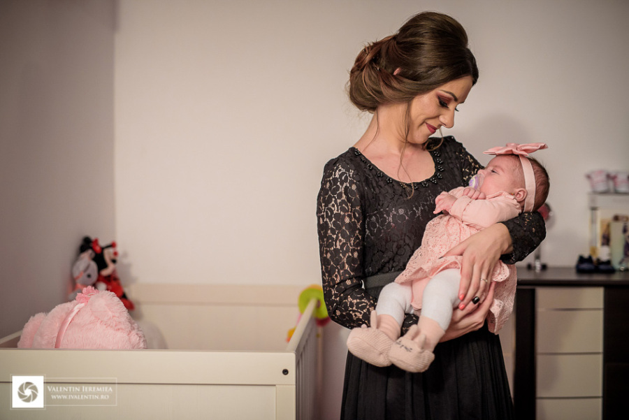fotograf-botez-craiova-valentin-ieremiea-sedinta-foto-bebe-roberta-maria-08