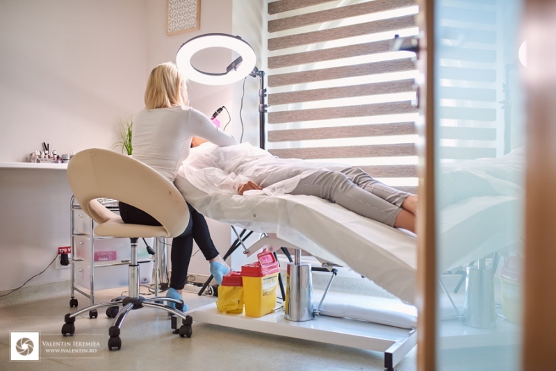 fotografie-corporate-prezentare-salon-cocoon-corina-canuci-machiaj-microblading-solar-fotograf-valentin-ieremiea-016
