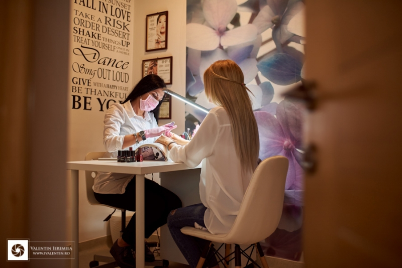 fotografie-corporate-prezentare-salon-cocoon-corina-canuci-machiaj-microblading-solar-fotograf-valentin-ieremiea-023