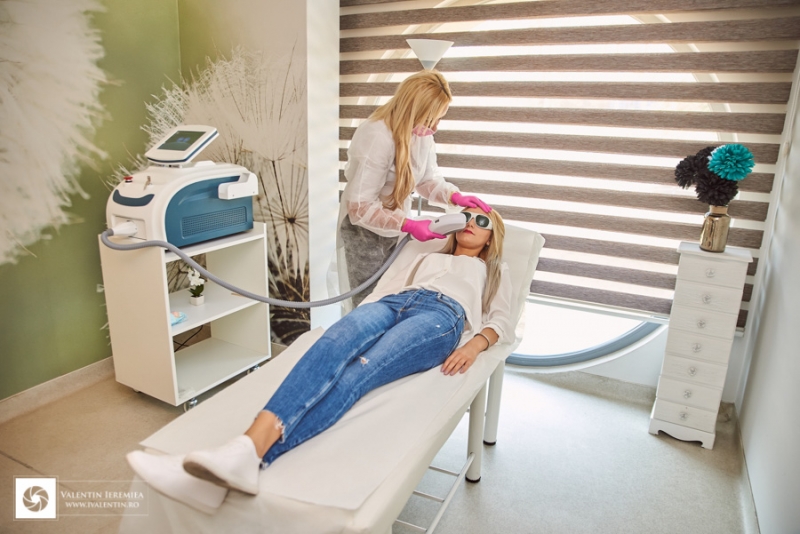 fotografie-corporate-prezentare-salon-cocoon-corina-canuci-machiaj-microblading-solar-fotograf-valentin-ieremiea-030