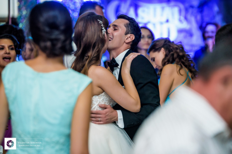 fotograf-nunta-craiova-profesionist-valentin-ieremiea-nunta-andreea-razvan-079