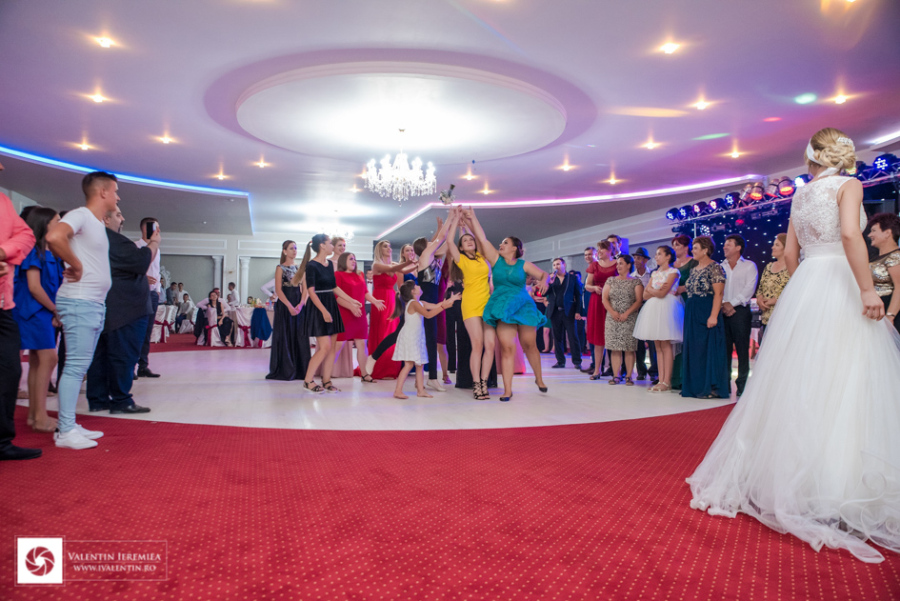 fotograf-nunta-craiova-valentin-ieremiea-ivalentin-studio-mihaela-nicu-rusanesti-053