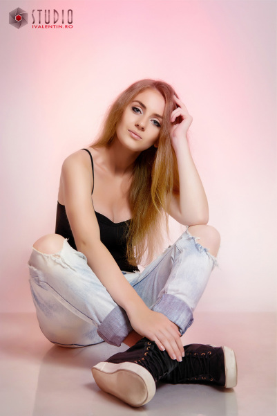 sedinta-foto-studio-fete-craiova-roxana-fotograf-craiova-sedinta-foto-craiova-valentin-ieremiea (5)