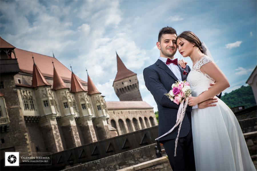 fotograf-profesionist-nunta-craiova-sedinta-foto-castelul-corvinilor-diana-sorin-005